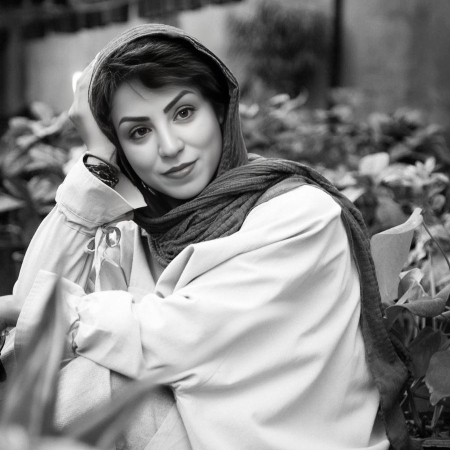 سمیه زمانی